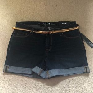Apt 9 Mid-Rise Denim Short, Size 12, NWT.